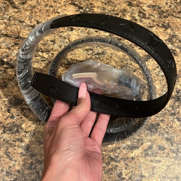NEW!! LV Louis Vuitton Monogram Belt 44/110 🔥 - Picture 8 of 8